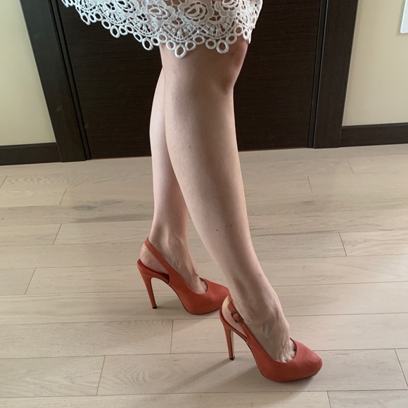 Arden B coral stilettos - Picture 2 of 4